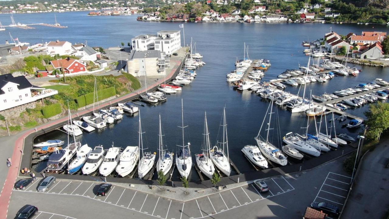 Fin Leilighet, Sentralt Og Sjonaert,Med Parkering Арендаль Экстерьер фото